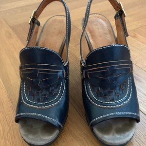 Vintage Chie Mihara Peep Toe Heeled Loafers in Navy Leather (Size 37/6.5)